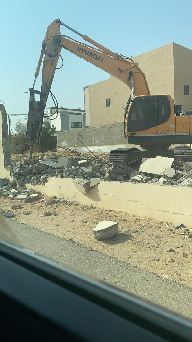 تكسير جدار خرساني